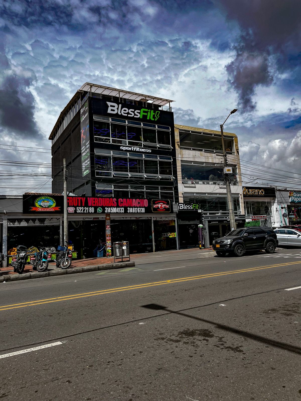 Fachada de BlessFit en Colina Campestre, Bogotá